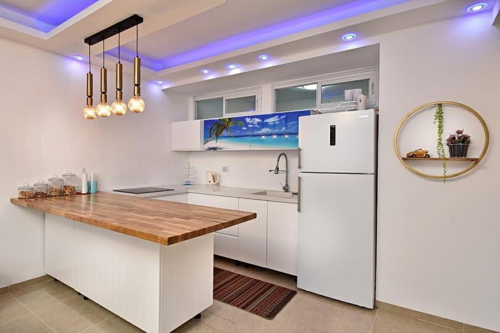 Achziv Sea & Sun Apartamento Gesher HaZiv Exterior foto